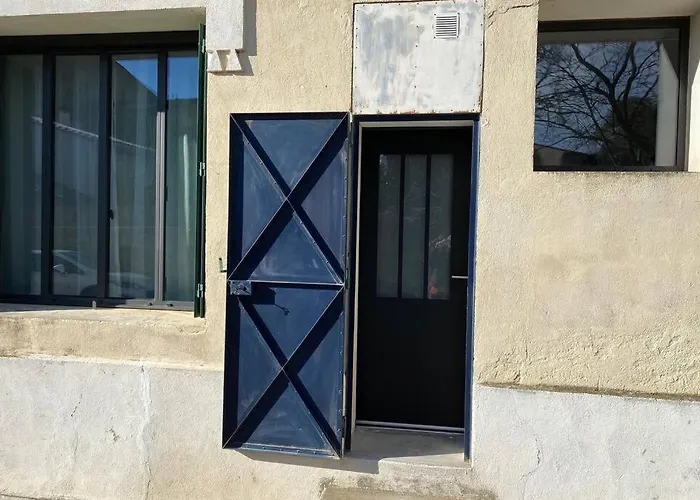 Appartement indépendant dans maison de village