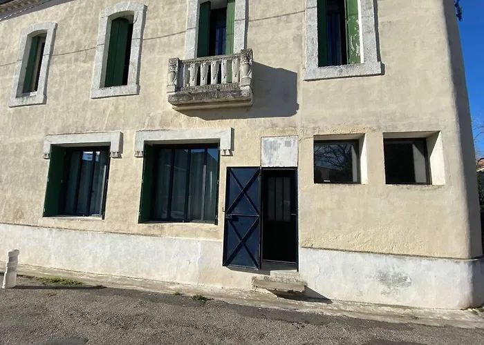 Appartement indépendant dans maison de village